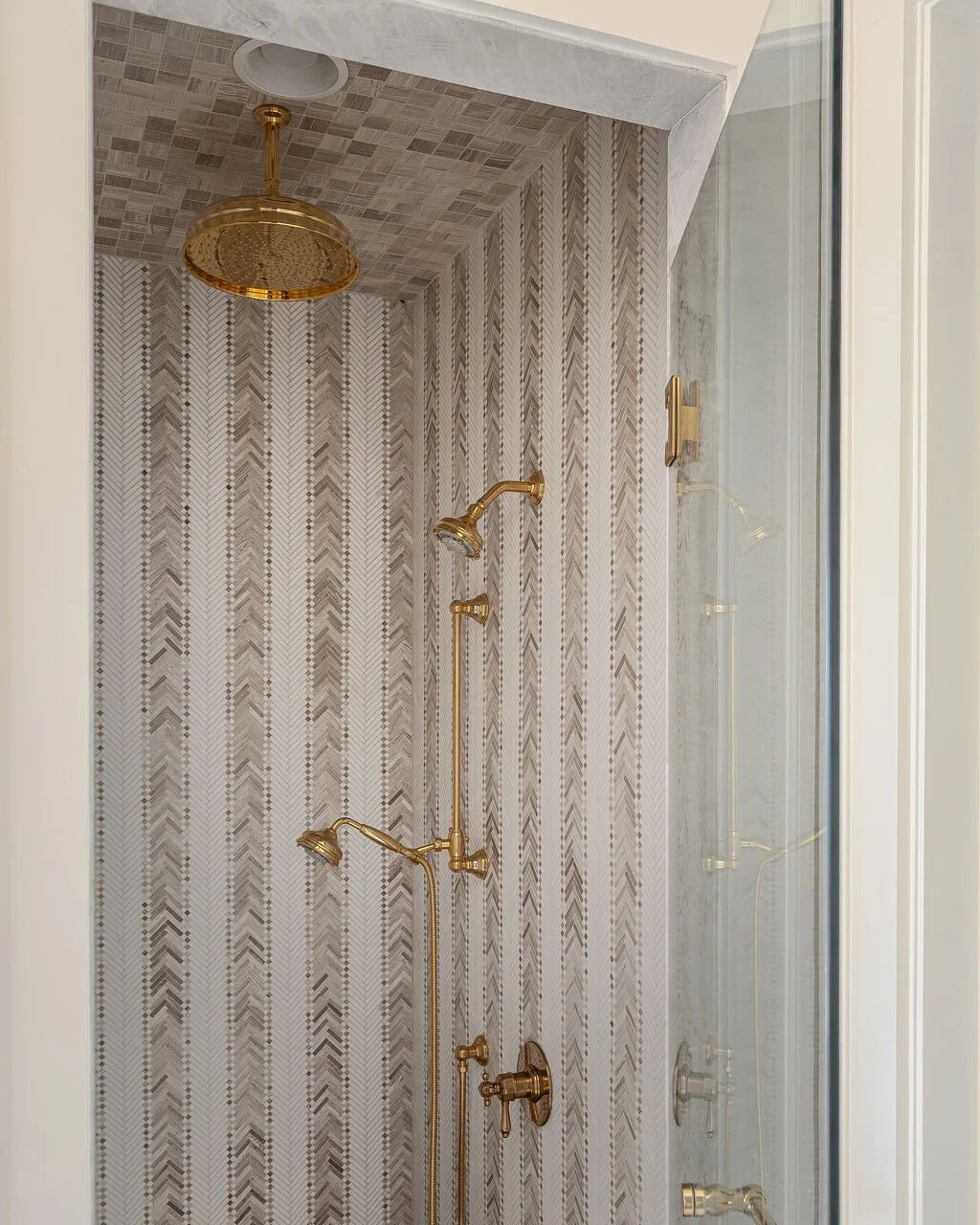 Mountain craftsmanship, Logan Custom Homes